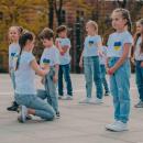 Flash mob dzieci ukraiskich we Wrocawiu