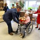 Pani Janina Walenciejczyk witowaa 103 urodziny