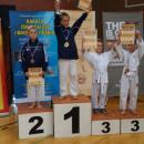 Karatecy  wci  zdobywaj medale