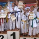 12  medali karatekw wLegnicy